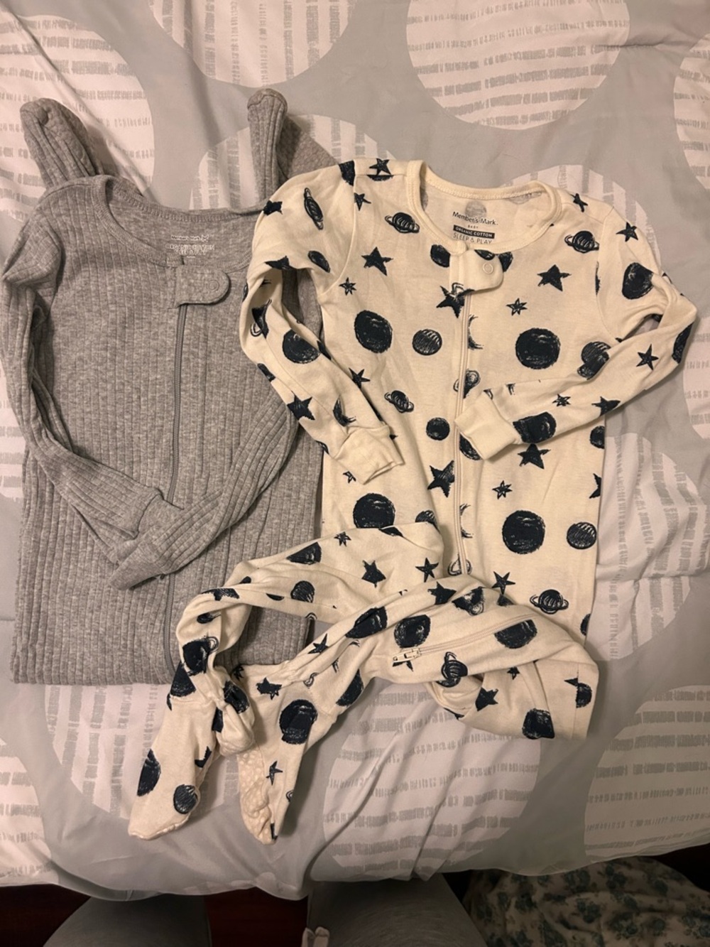 Space Print Knot Gown & Ribbed Zipper Romper Set - Cream & Gray